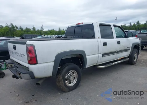 2005 Chevrolet Silverado 2500Hd from USA, damaged, VIN 1GCHC23U25F822405